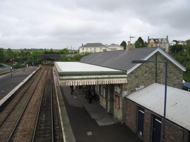 Par platform 1 from the bridge