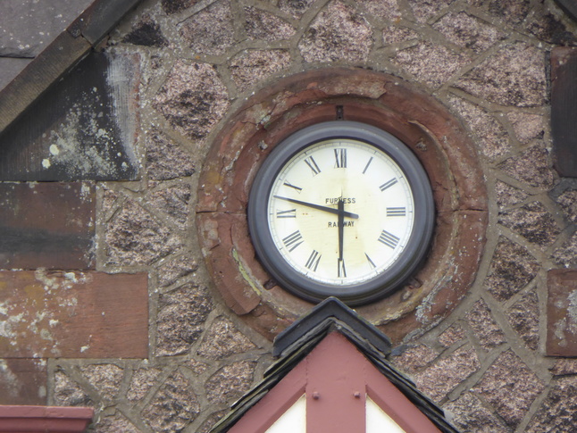Ravenglass platform 1 clock