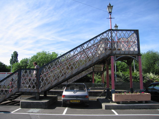 Templecombe footbridge end
