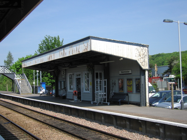 Warminster platform 2 building