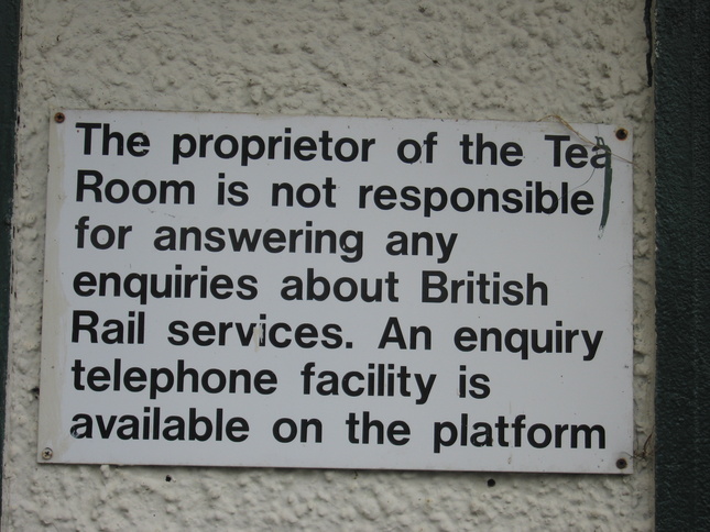 Crianlarich tearoom sign