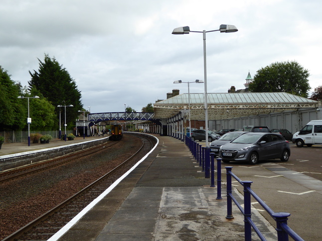 Dumfries looking south along
platform 1