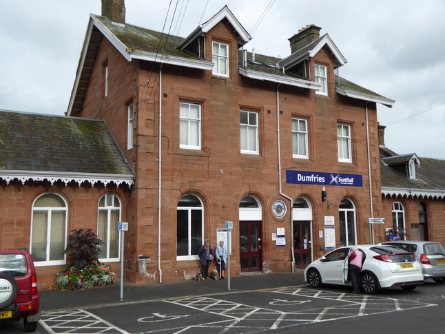 Dumfries front