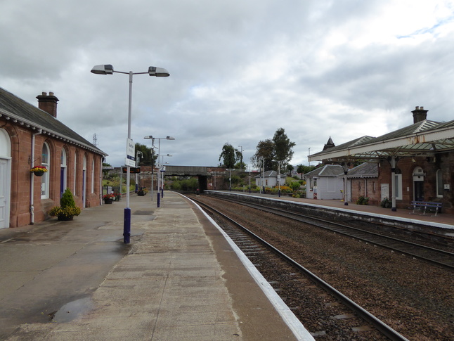 Dumfries platforms looking south