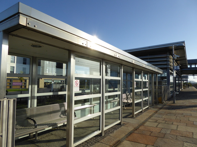 Edinburgh Park platform 1 shelter
