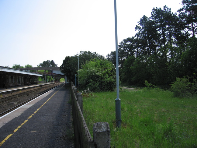 Kemble platform 2 disused platform
looking south