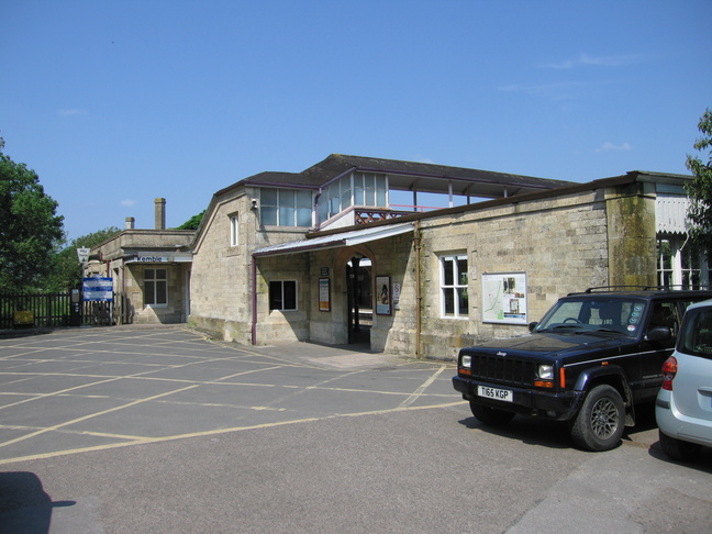 Kemble platform 2 rear