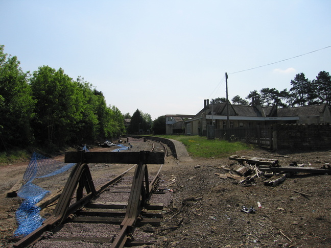 Kemble disused platform buffers