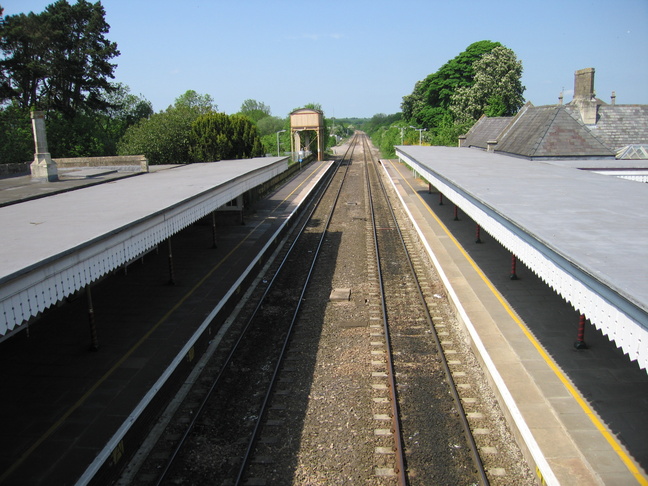 Kemble from footbridge west