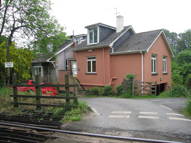 Nappers Halt buildings and level
crossing