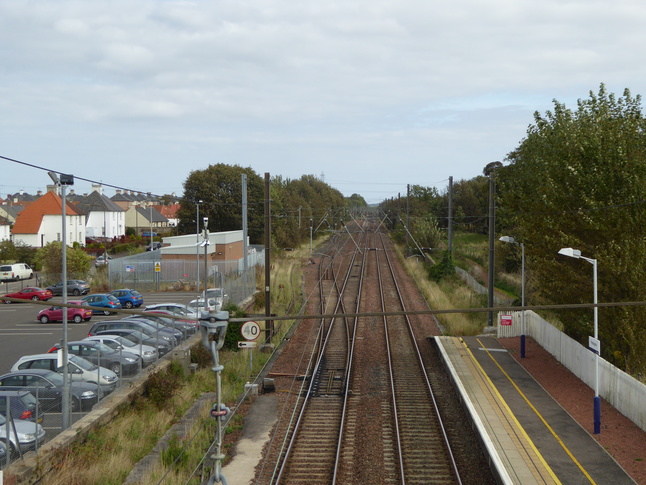 Prestonpans looking east from footbridge