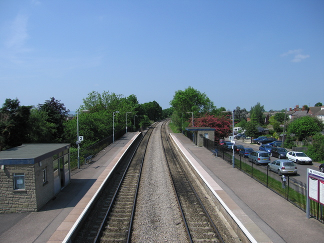 Stonehouse looking west from
footbridge