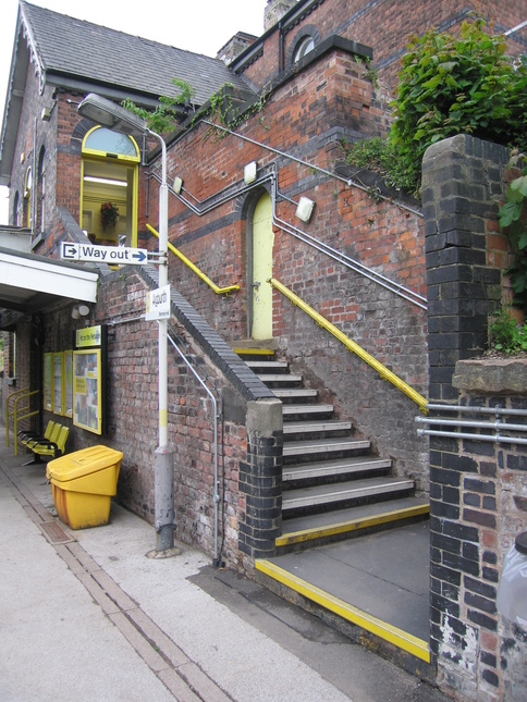 Aigburth platform 1 steps