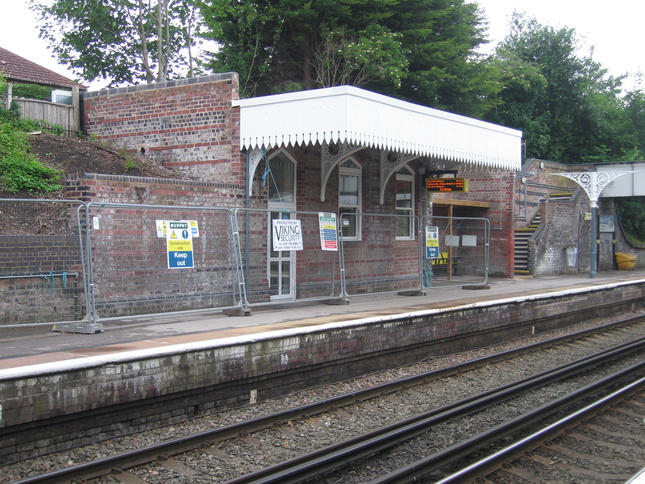 Aigburth platform 2 building