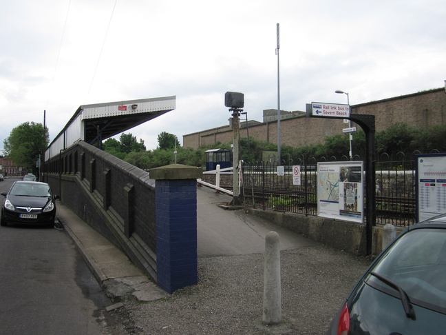 Avonmouth platform 2 entrance