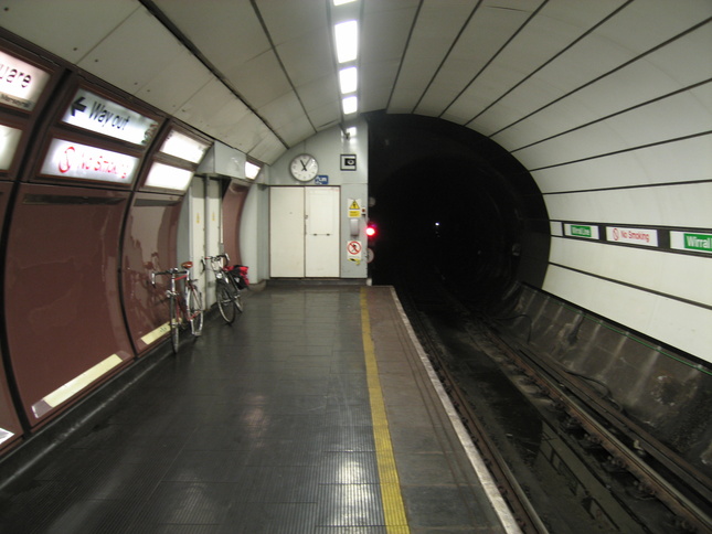 Birkenhead Hamilton
Square platform 3 looking east