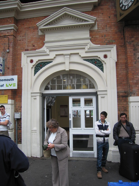 Bournemouth platform 2 doorway