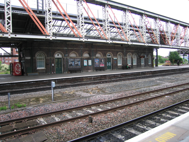 Chester platform 4