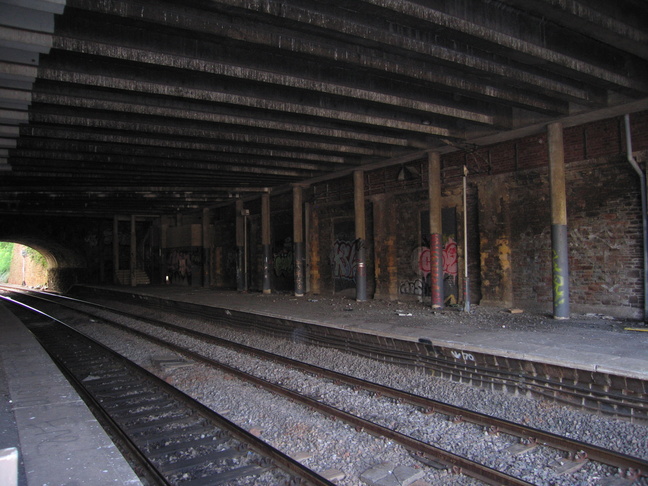 Clifton Down platform 1 tunnel