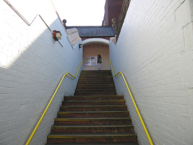 Clifton Down platform 2 stairs