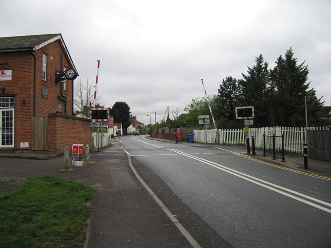 Cookham level crossing