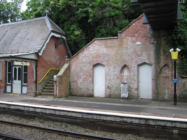 Cressington platform 2
footbridge end