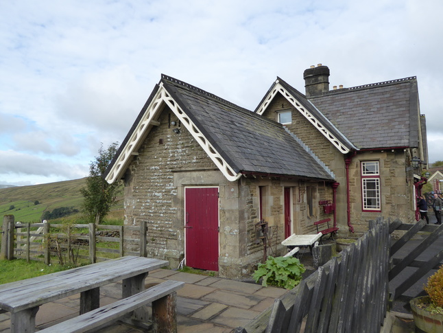 Dent station building side
