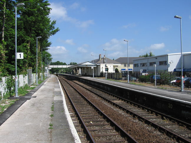 Dorchester West platforms 1 and
2