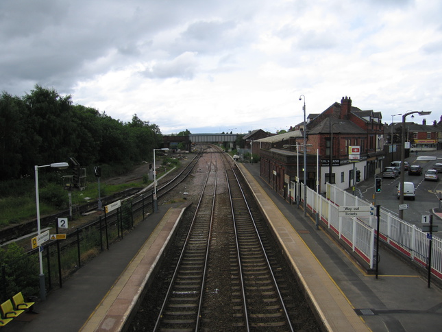 Earlestown looking west from
platforms 1 and 2 footbridge