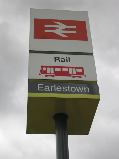 Earlestown sign