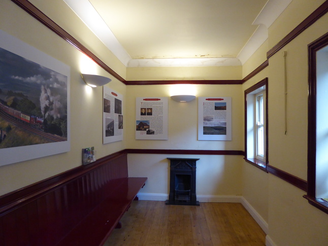 Garsdale in platform 2 building