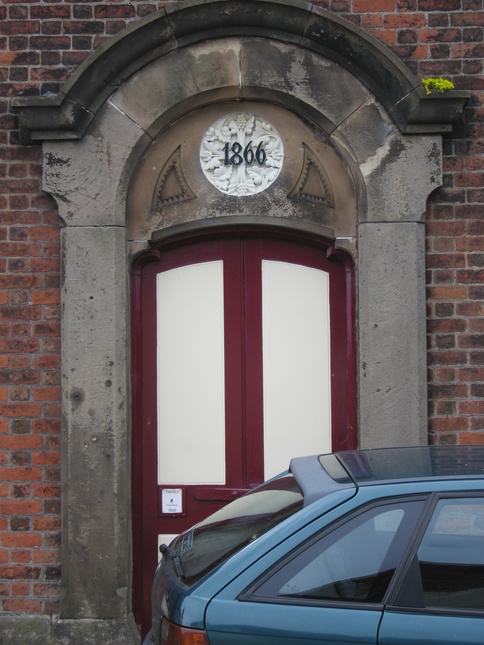 Hadlow Road door