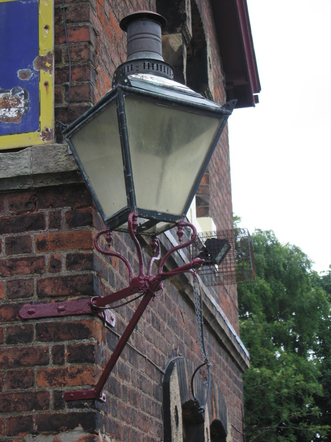 Hadlow Road lamp