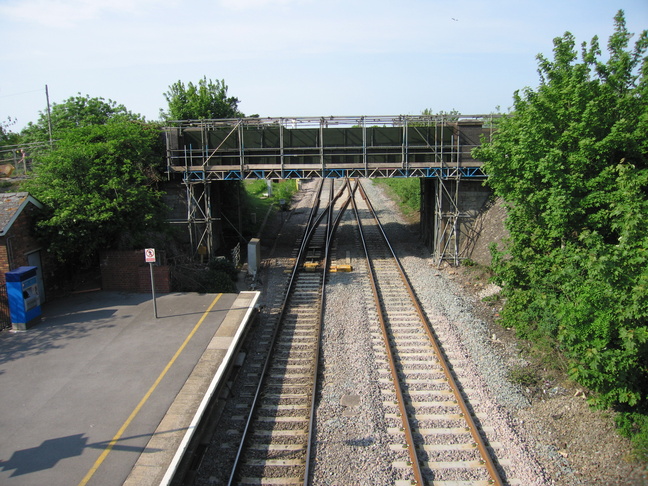 Highbridge and Burnham
looking north from footbridge