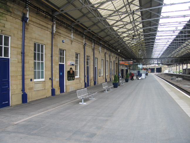 Huddersfield platform 1 looking
south