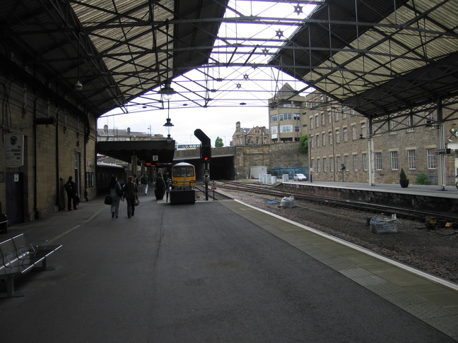 Huddersfield platform 2