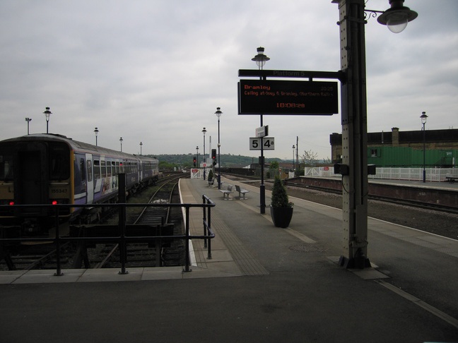 Huddersfield platforms 4 and 5