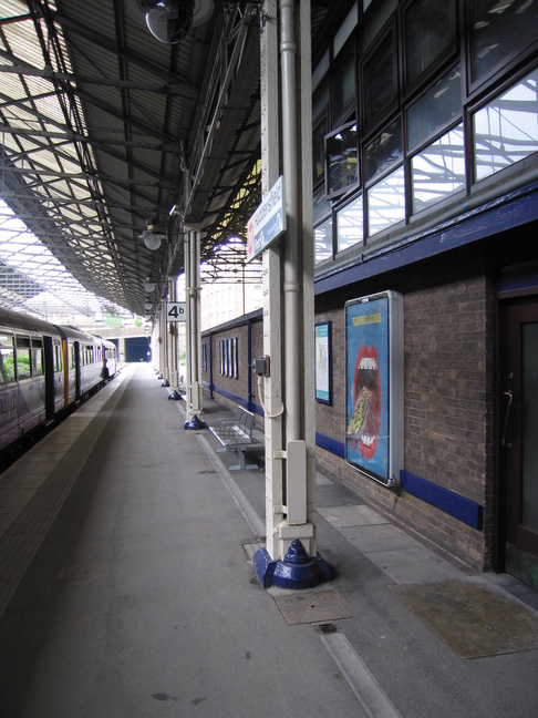 Huddersfield platform 4b looking
south