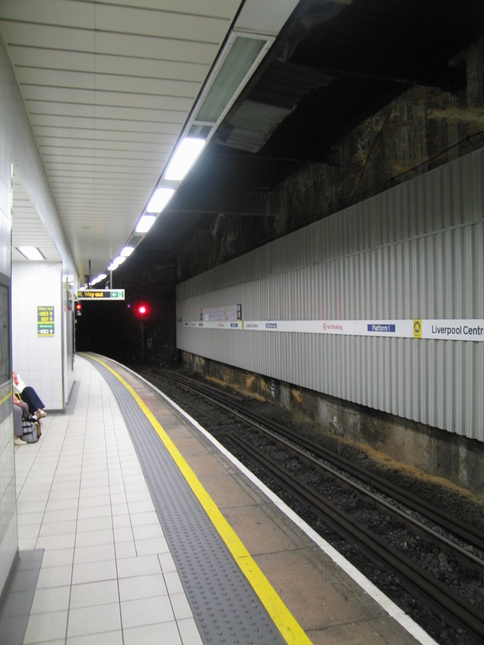 Liverpool Central platform 1