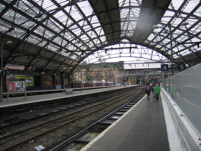 Liverpool Lime Street
platforms 3 and 4 looking east