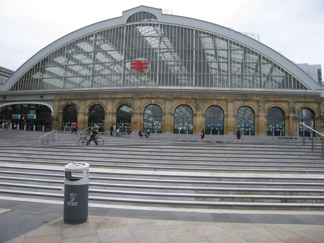 Liverpool Lime Street
frontage