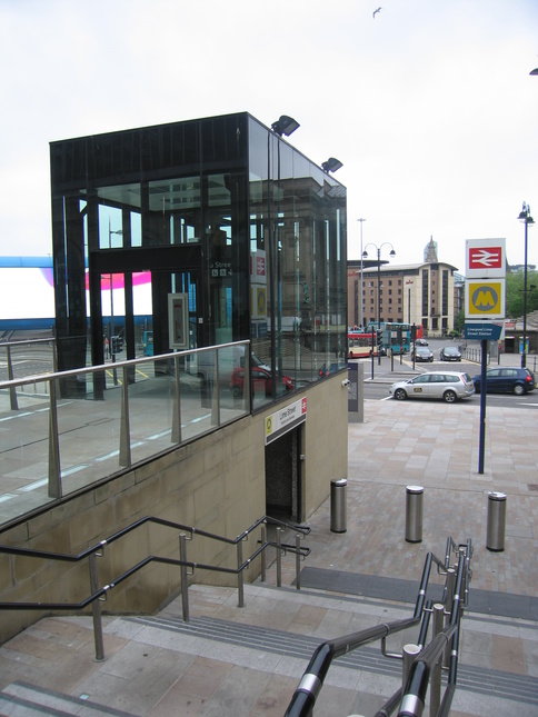Liverpool Lime
Street low-level entrance