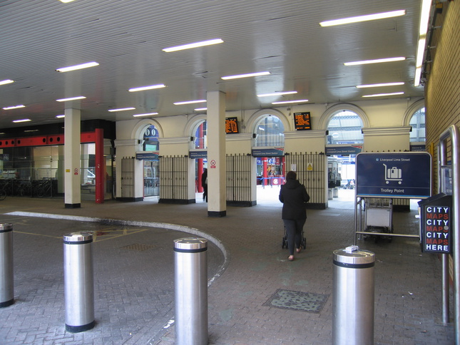 Liverpool Lime Street
north entrance