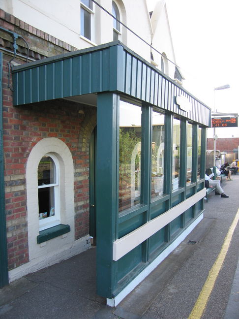 Lymington Town shelter