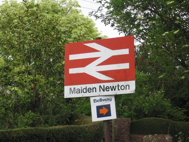 Maiden Newton sign