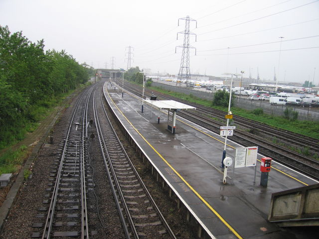 Millbrook Hants platform