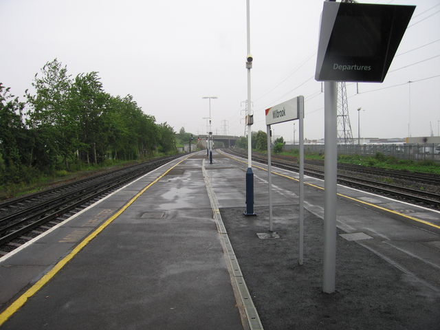 Millbrook Hants platforms 1 and
2, looking east