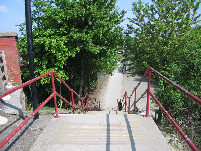 Outwood platform 1 approach