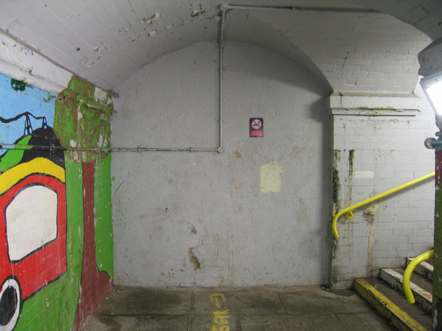 Roby disused subway end