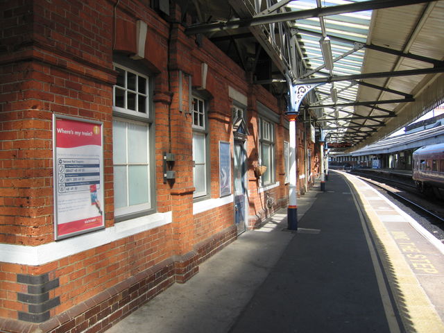 Salisbury platform 3 looking east